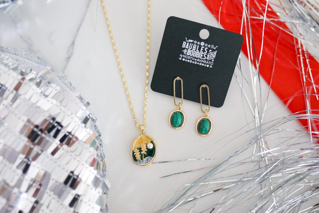 baubles and bobbies bnecklace and earrings