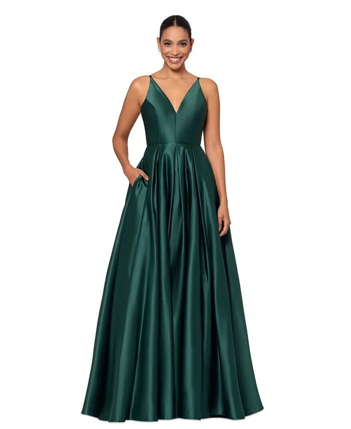 Betsy & Adam Women's Cutout-Back Sleeveless Ballgown