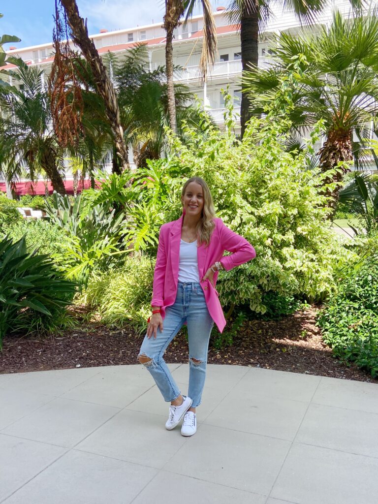 pink blazer, jeans, white sneakers, amazon fashion, levi's, levi's jeans