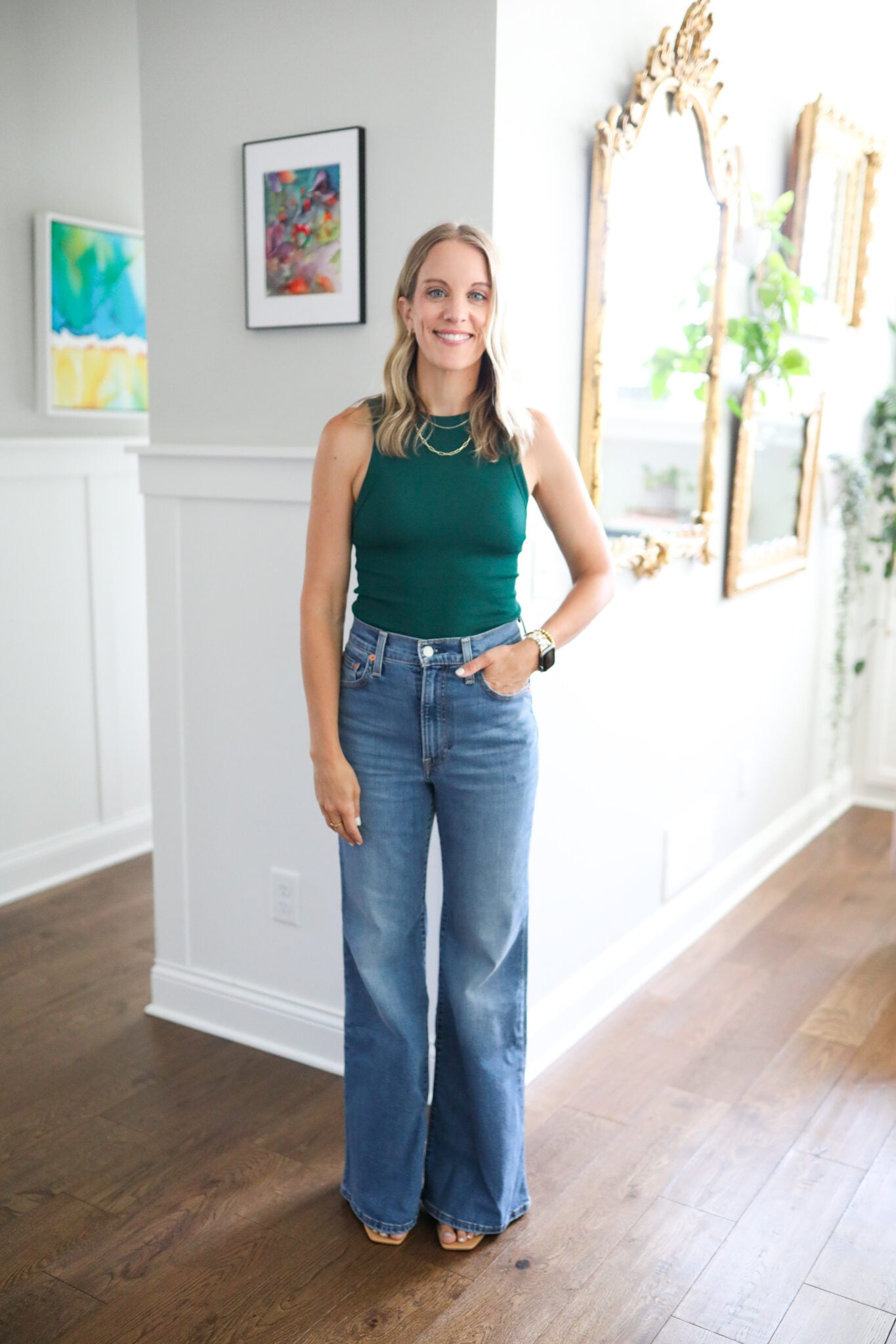 Jen wearing Levi's Jeans: Ribcage Bell Bottom Jeans in a size 25 from the front