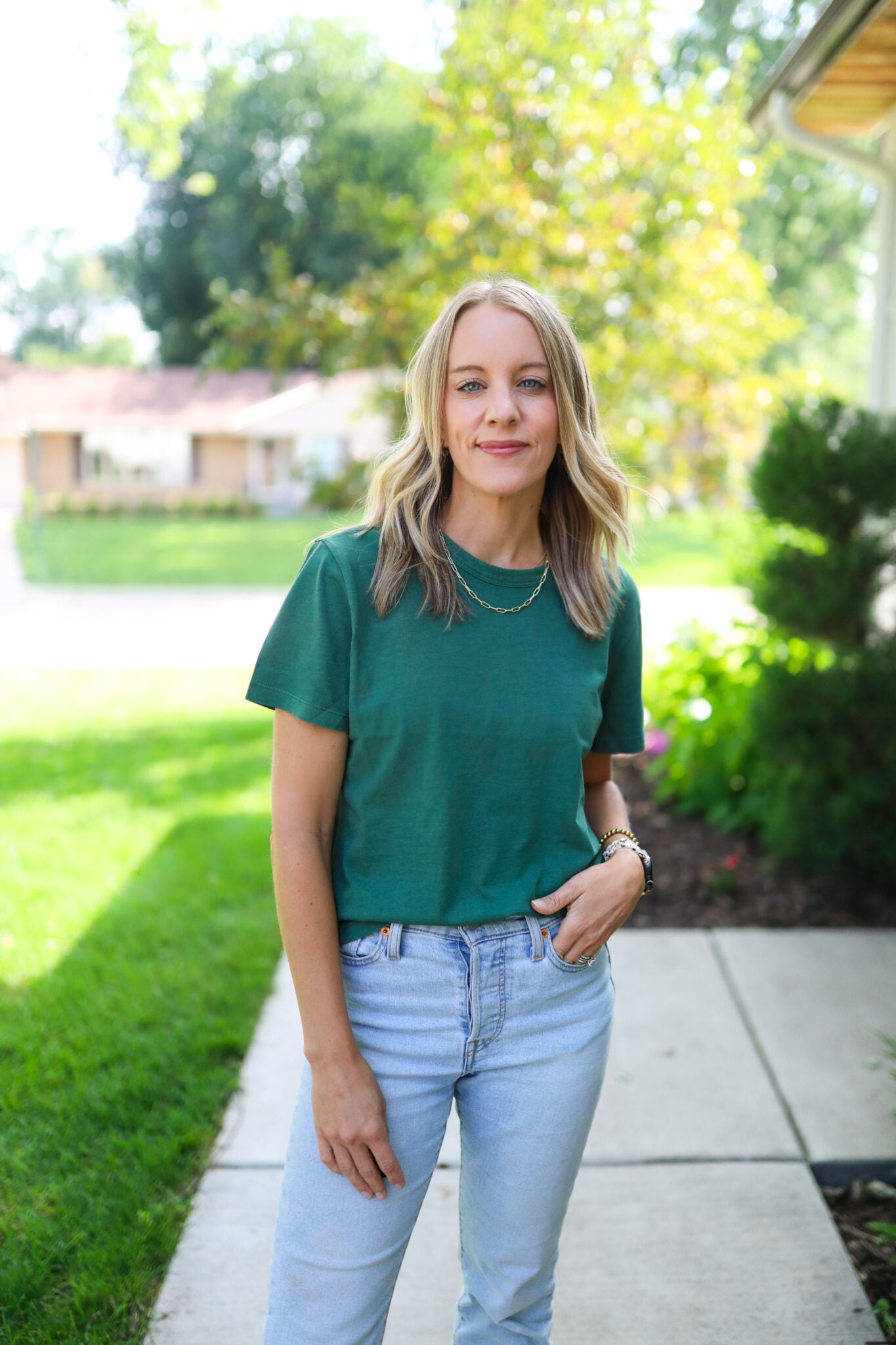 best t shirts for women, everyday t shirts, classic white tee, versatile t shirts, casual t shirts, comfortable t shirts, stylish t shirts, wardrobe basics, must have t shirts, affordable t shirts, neutral t shirts, colorful t shirts, black t shirt outfit, brown t shirt outfit, green t shirt outfit, red t shirt outfit, casual outfit ideas, everyday outfit essentials, best basic tees, t shirts to wear on repeat