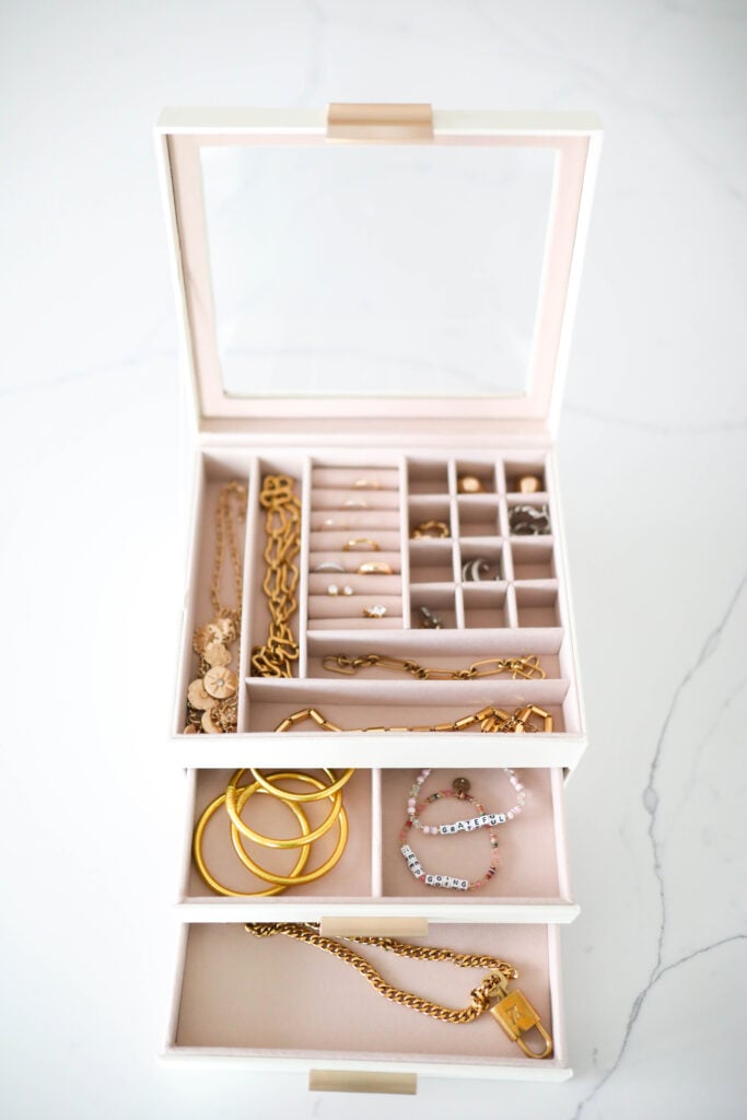 jewelry organizer